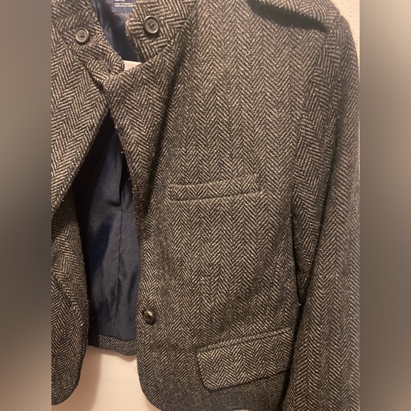 Cropped fashionable wool blazer - Picture 2 of 6